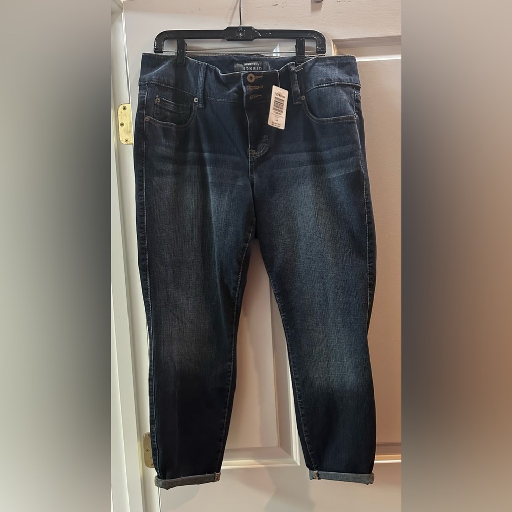 NEW w/Tags TORRID CROP JEGGING with Modern Gradient Sz 16